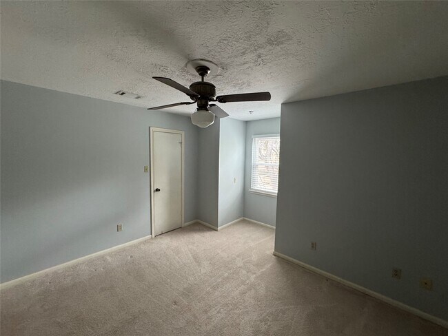 Building Photo - 11821 Westmere Dr