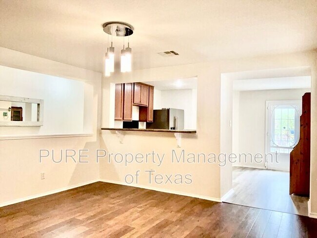 Building Photo - 2306 Kuykendall Dr