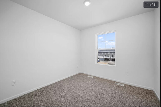 Building Photo - 2024 Yellowstone Blvd