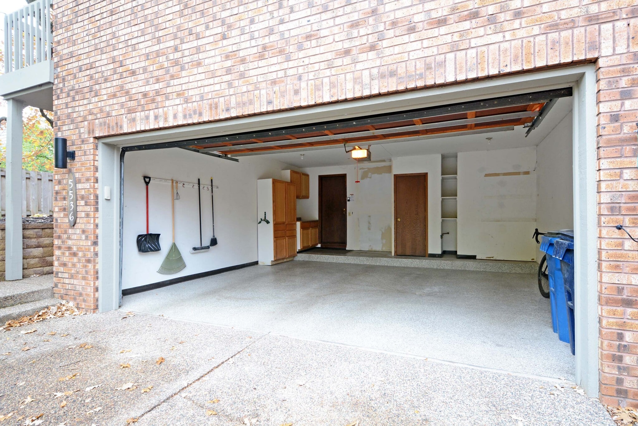 garage - 5536 Village Dr