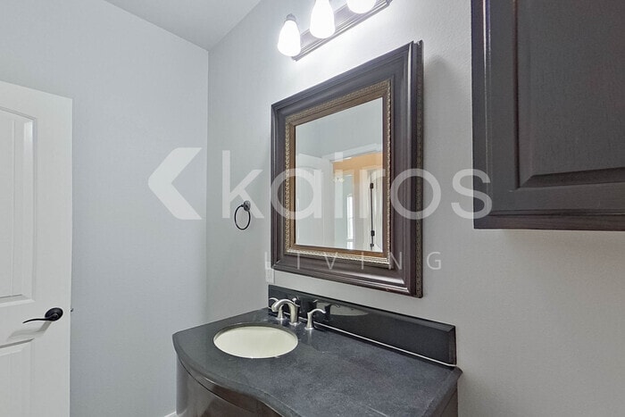 Building Photo - 7110 Mosley St