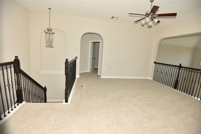 Building Photo - 14615 Birchwood Falls Trail
