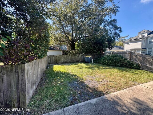 Building Photo - 3649 Walsh St