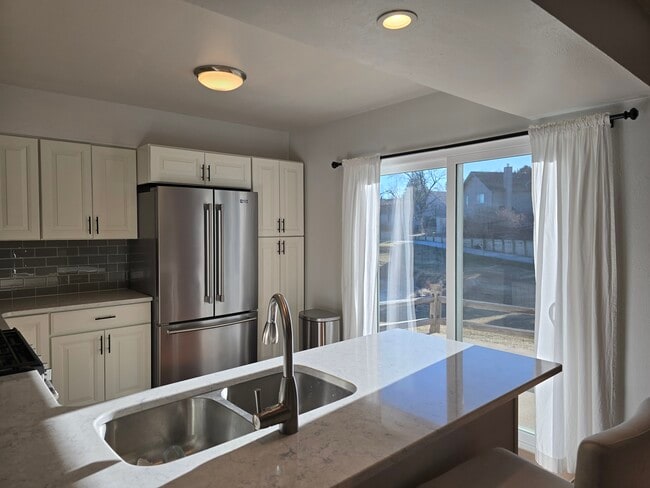 Building Photo - 2415 S Xanadu Way