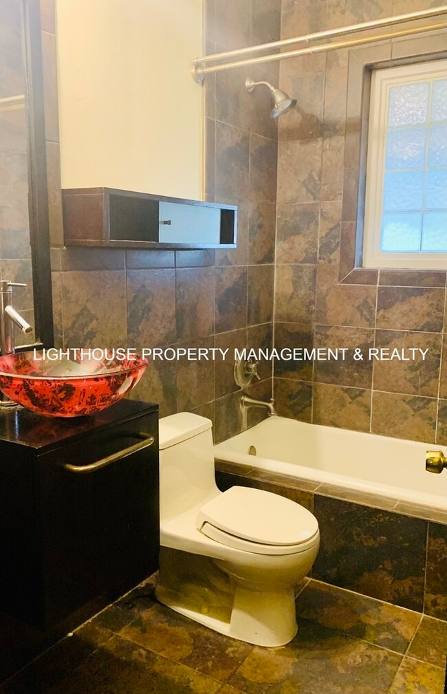 Building Photo - Coming Soon! Charming 2 Bedroom Home in Historic San Marco!