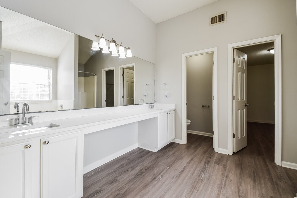 Building Photo - 3827 Riverview Bend