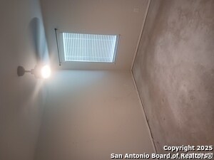 Building Photo - 5935 Kendall Cv