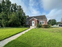 Building Photo - 235 Evergreen Ave
