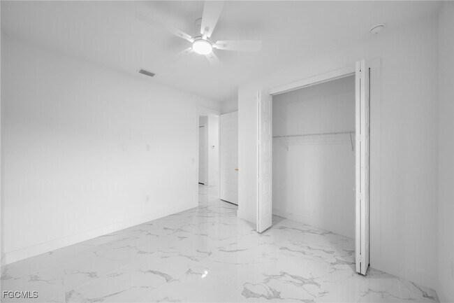 Building Photo - 314 Urbana St