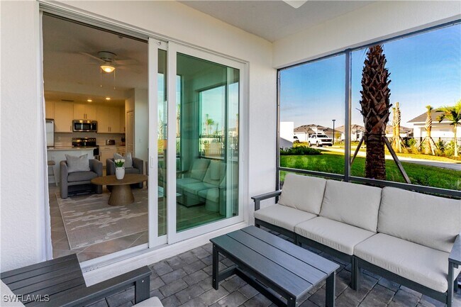 Building Photo - 15345 Grn Acrs Ave