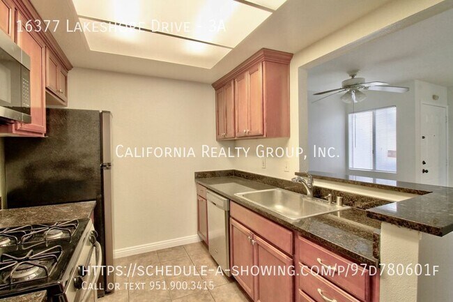 Building Photo - 16377 Lakeshore Dr