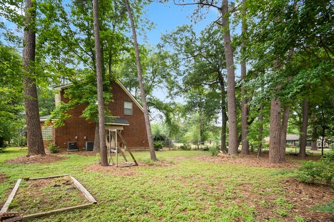 Building Photo - 14151 Buckingham Ln