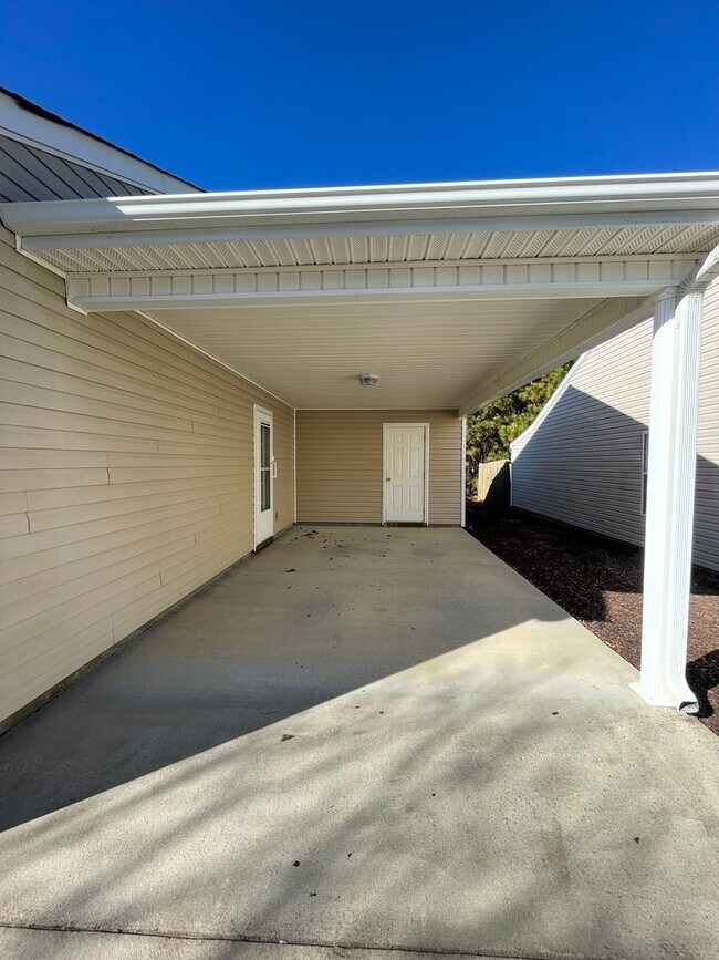 Building Photo - 417 Regency Park Drive