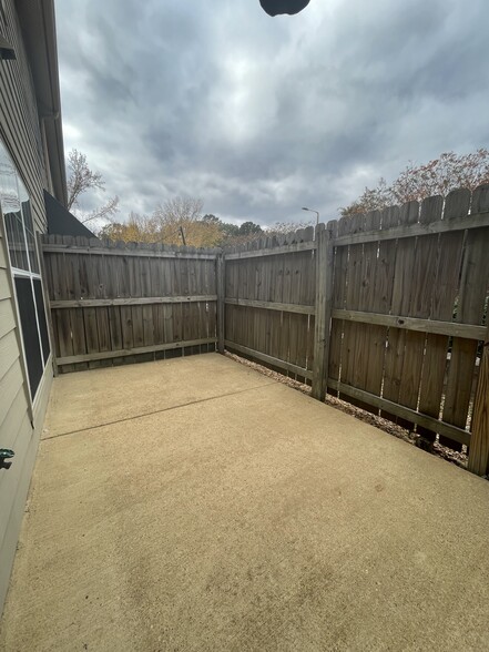 Enclosed Patio - 2901 Harris Dr