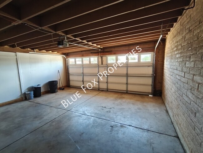 Building Photo - 9742 E Cannon Pl