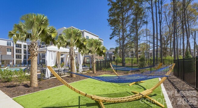 Building Photo - 4010 Waiting St