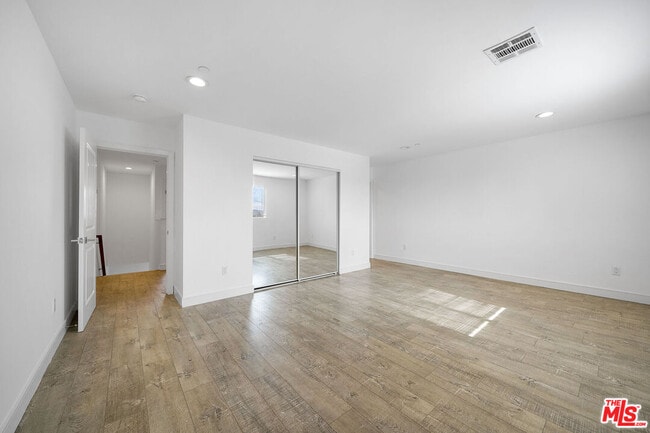 Building Photo - 14228 Sylvan St