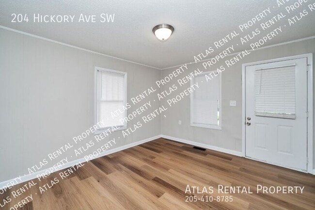 Building Photo - 204 Hickory Ave SW