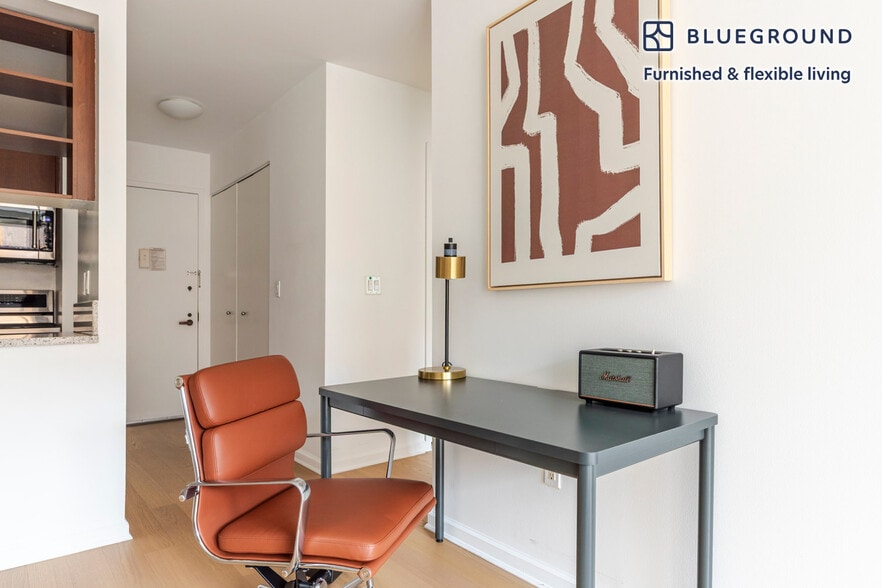 Building Photo - 535 W 23rd St