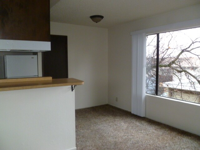 Building Photo - 939 Jamieson Ct