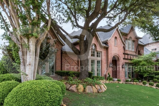 Primary Photo - 5224 Longvue Dr