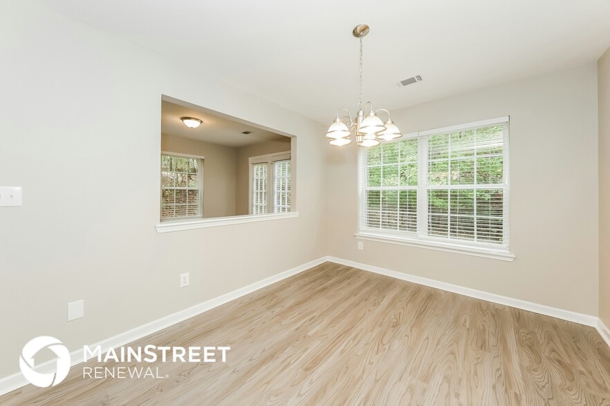 Building Photo - 10123 Deep Creek Dr