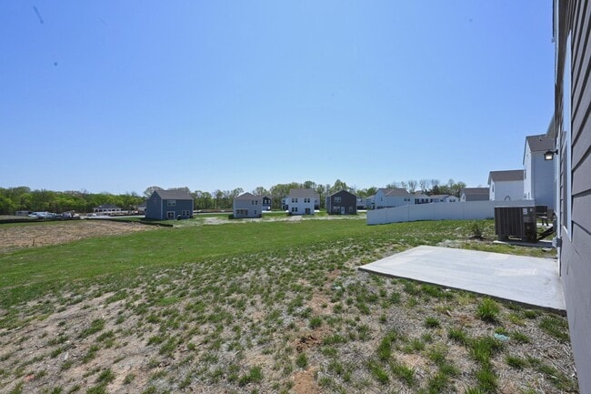 Building Photo - **RARE FIND: LIKE NEW, ONE-OWNER, 5-BED, 3-BATH HOME BUILT IN 2025 IN A NEIGHBORHOOD WITH RESORT-...