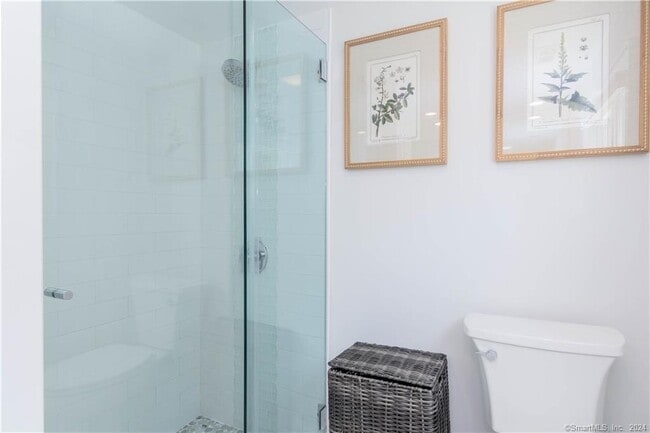 Building Photo - 303 Wakeman Rd