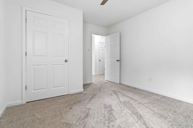 Building Photo - 420 Thistle Cove