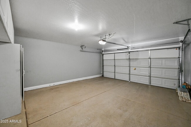 Building Photo - 22830 N 24th St