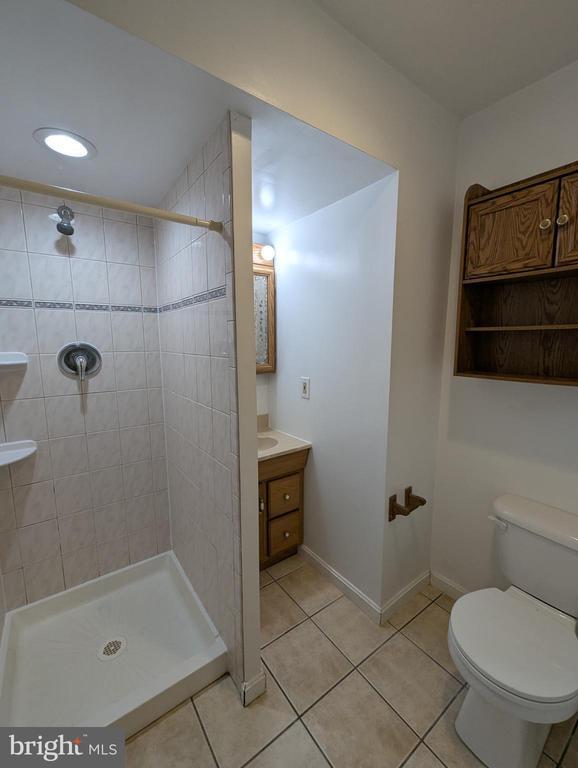 Building Photo - 8358 Stationhouse Ct