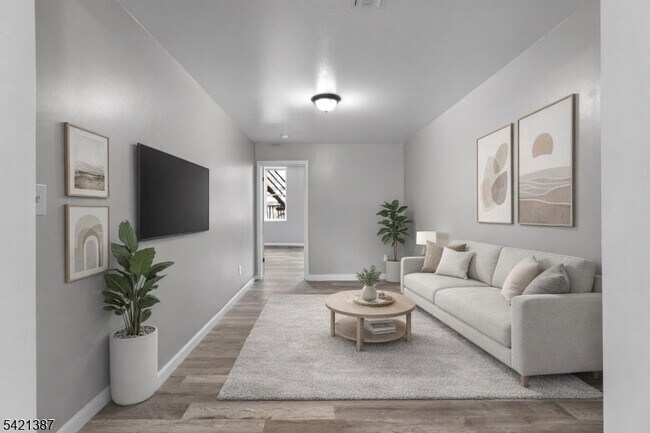 Building Photo - 23 Monroe St