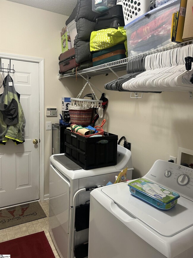 Building Photo - 110 Shelby Ct