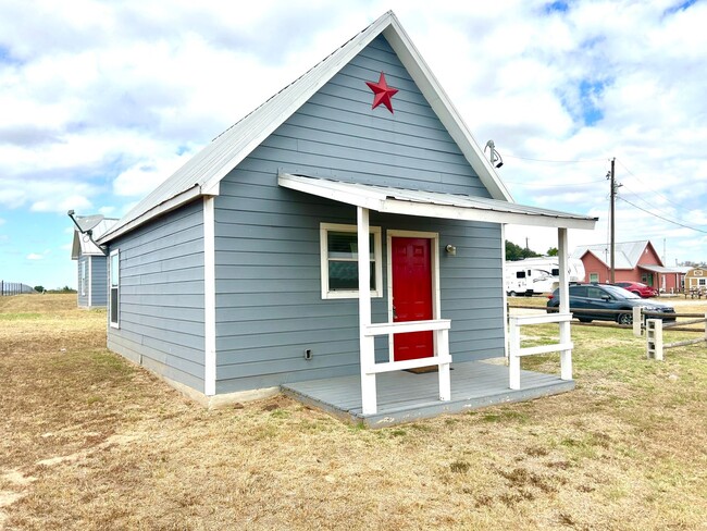 Building Photo - 573 TX-97
