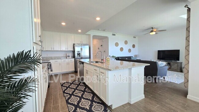 Building Photo - 43010 Greenway Blvd