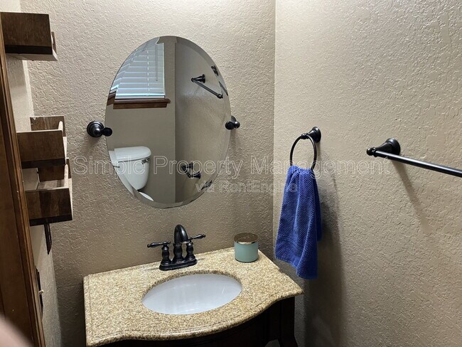 Building Photo - 1412 Del Norte Dr