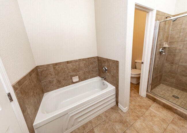 Building Photo - 5607 University Village View