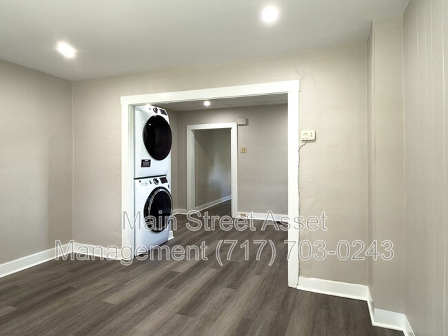 Building Photo - 129 N Prince St