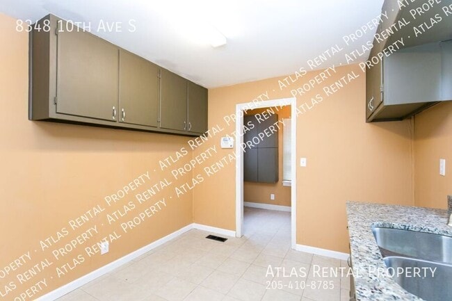 Building Photo - 8348 10th Ave S