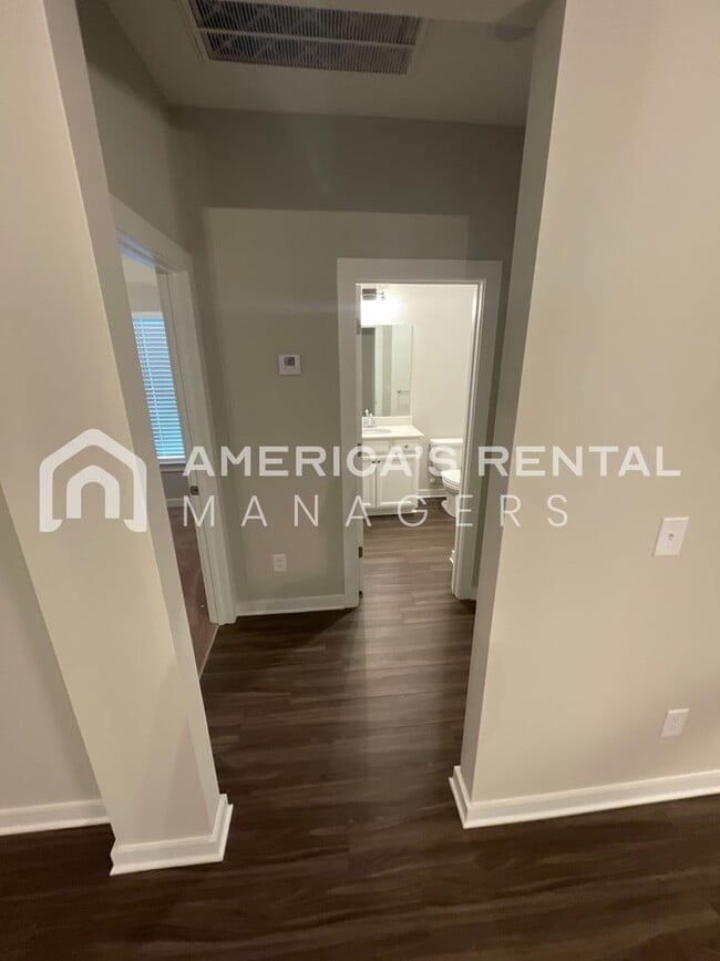 Building Photo - Home for Rent in Oak Grove, AL!!! Available to View Now!