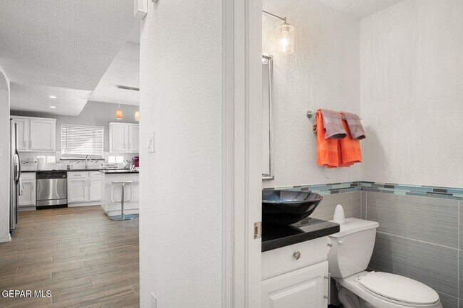 Building Photo - 7328 Corona Del Sol Dr