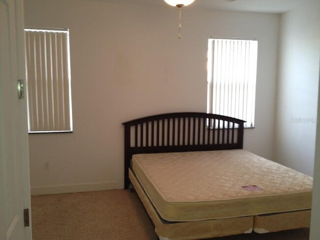 Building Photo - 605 Elmhurst Ct
