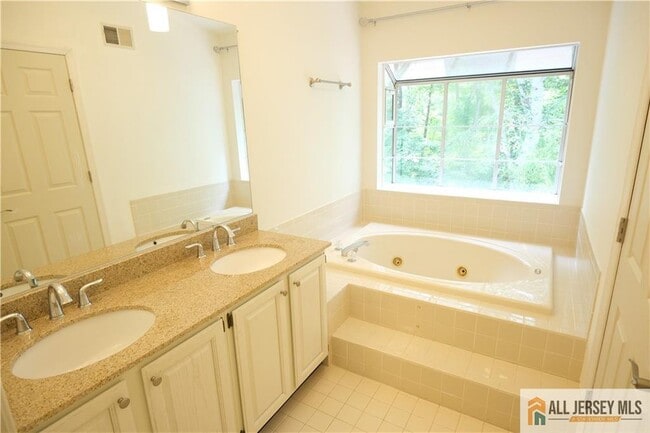 Building Photo - 56 Coriander Dr