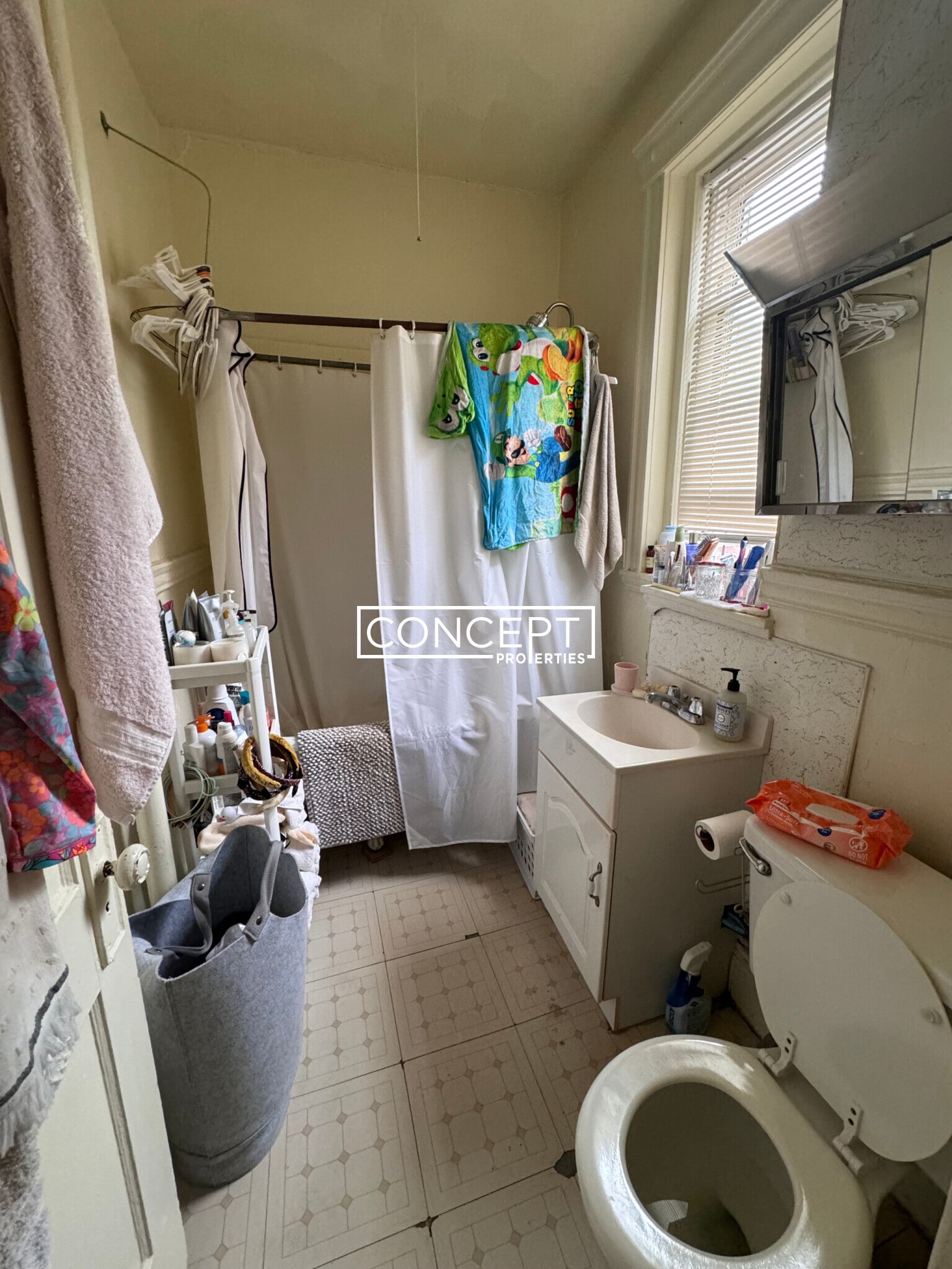 Building Photo - 124 Peterborough St