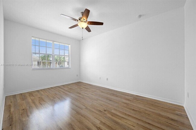 Building Photo - 3019 NW 30th Ave