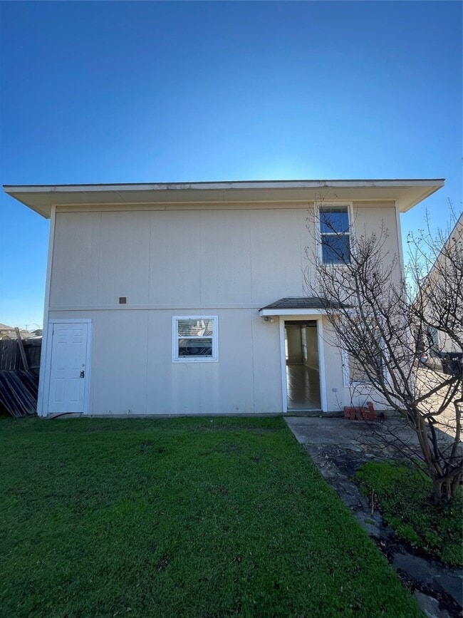 Building Photo - 513 Thornton Ct