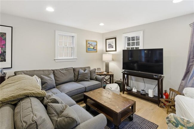 Building Photo - 72 Seascape Ave