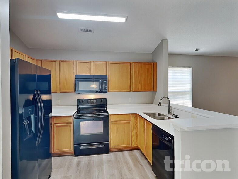 Building Photo - 11507 Stewarts Crossing Dr