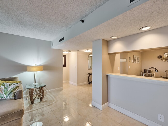 Building Photo - 3420 S Ocean Blvd