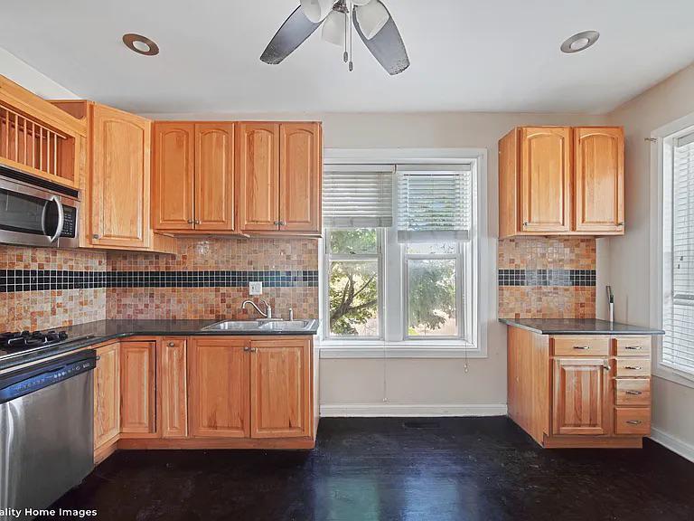 Building Photo - 2701 W 24th Pl